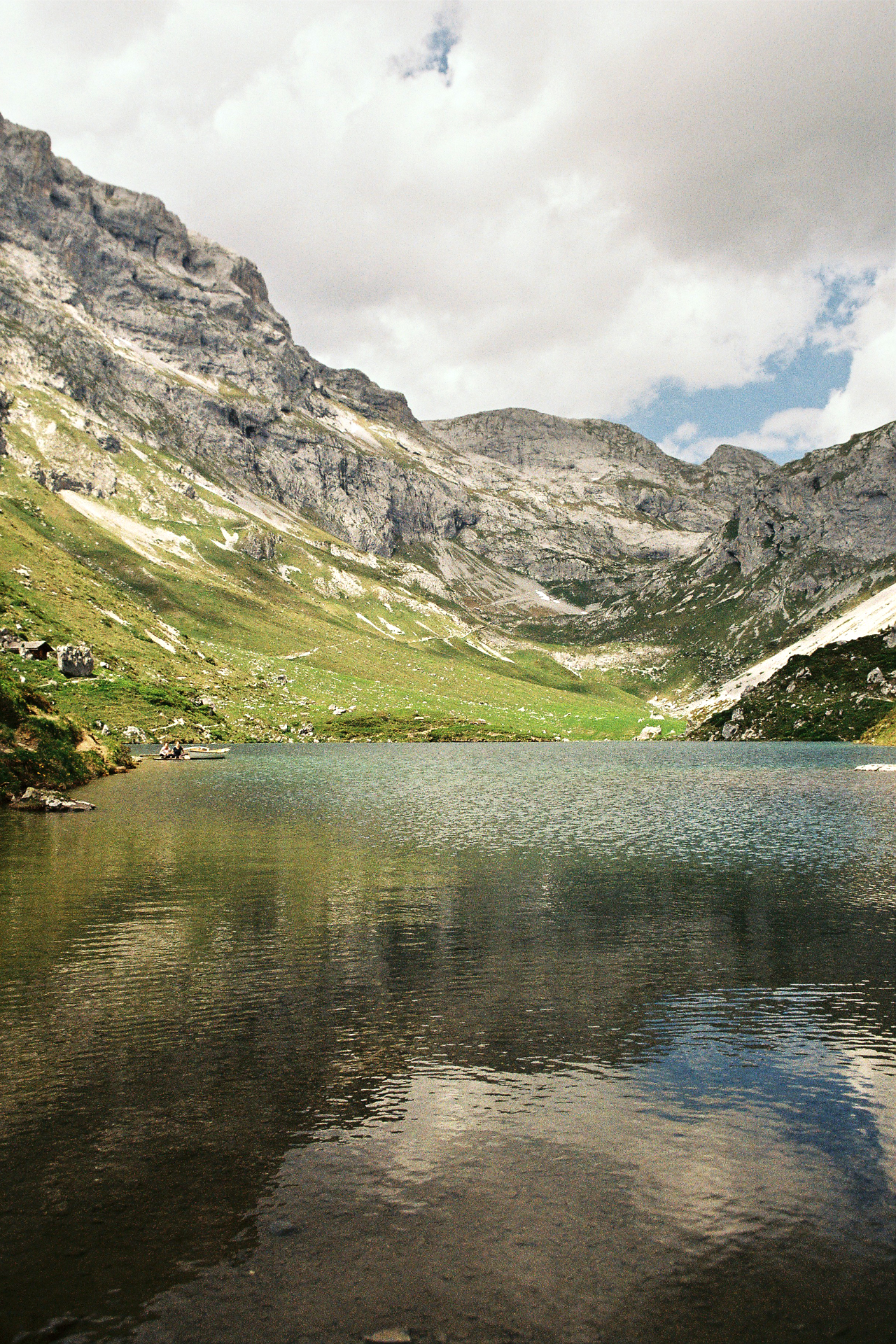 La Suisse entre lacs et montagnes